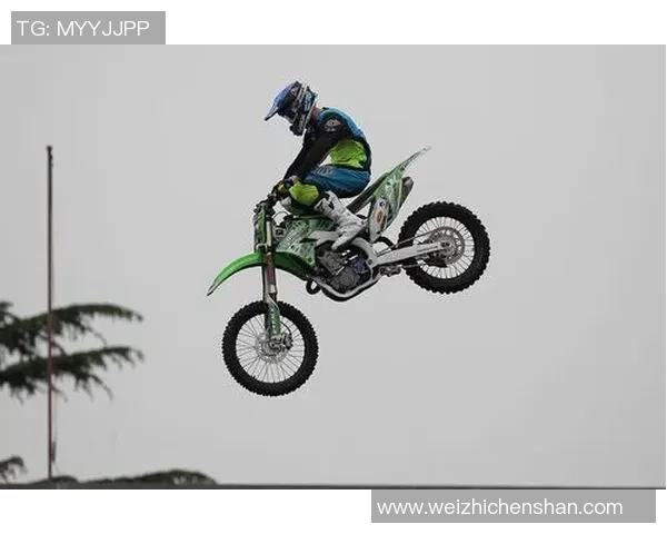 重庆极限运动队战术解析:挑战极限与团队协作的完美结合 重庆极限运动队战术解析:挑战极限与团队协作的完美结合